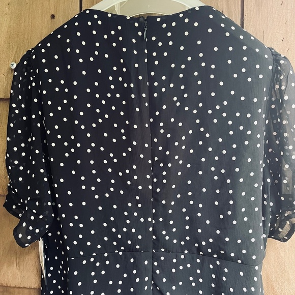 DKNY Womens Short Sleeve V-Neck Empire Waist Midi Black White Polka Dot - Picture 16 of 17